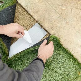 Bande de liaison pour gazon synthétique - 12cm x 10m