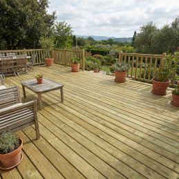 Terrassendielen aus Kiefernholz - glatt oder gerillt - 27 x 145 mm