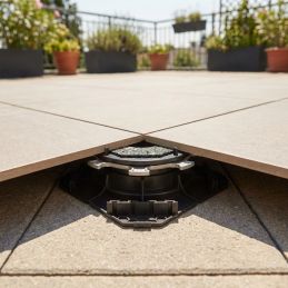 Self-leveling pedestal for paving terrace H40/55 mm - CLEMAN range - Jouplast