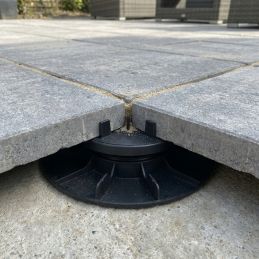 Selbstnivellierendes Stelzlager für Plattenterrassen 29-39 mm - ESSENTIEL-Reihe - Jouplast