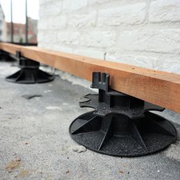 Plot de terrasse bois de 23 à 308 mm - Solidor