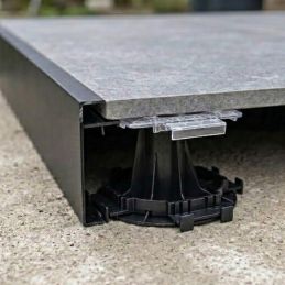 Soporte de revestimiento lateral negro para base de montaje– Vérindal+