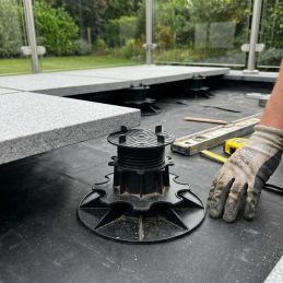 Embase plot de terrasse réglable - 140-170 mm - Solidor