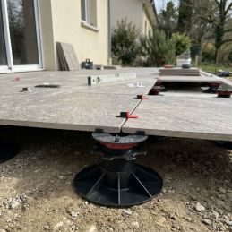 Supporto per pavimentazione da 43 a 460 mm – Senza tampone ammortizzante – Autolivellante – Regolazione dall'alto – Solidor