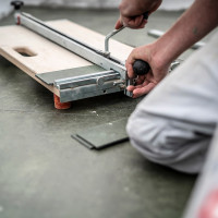 Tile Lifter Handle: essential tool for terrace installation | Plots Discount