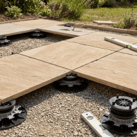 Soportes para terraza de baldosas: regulables y autonivelantes para exterior | Plots Discount