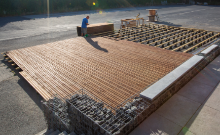 Mise en place des lames de terrasse bois